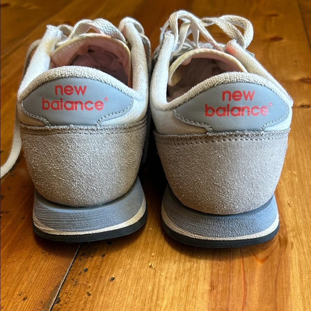 New Balance Gray Suede Sneakers with Light Blue Logo